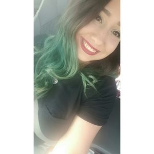 Meet your Posher, Andrea